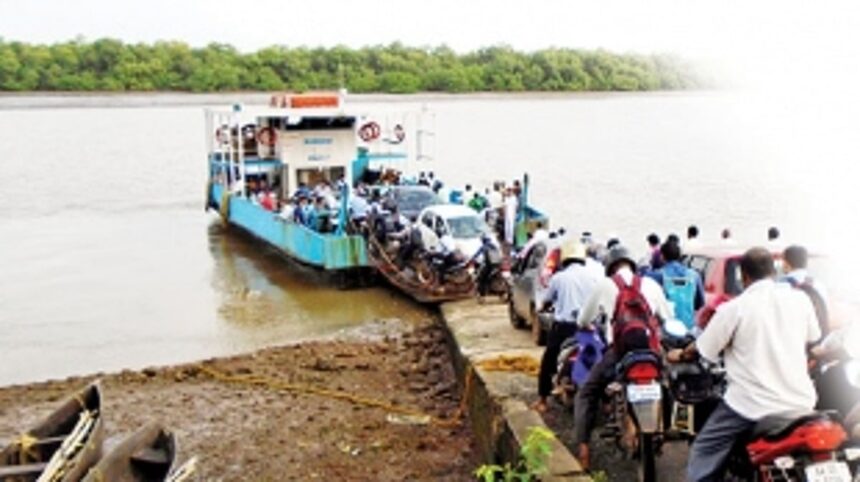 Frequent breakdowns, shortage of boats give commuters a daily headache