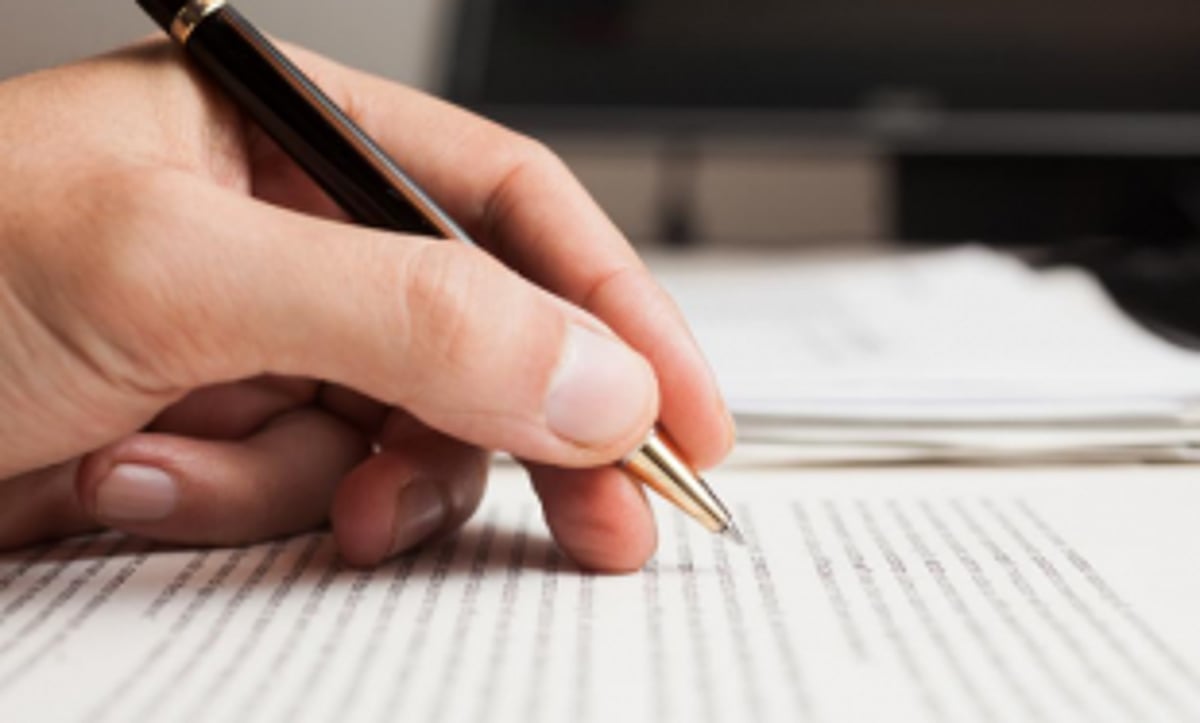 Fresh clauses jitter State-appointed Portuguese translators