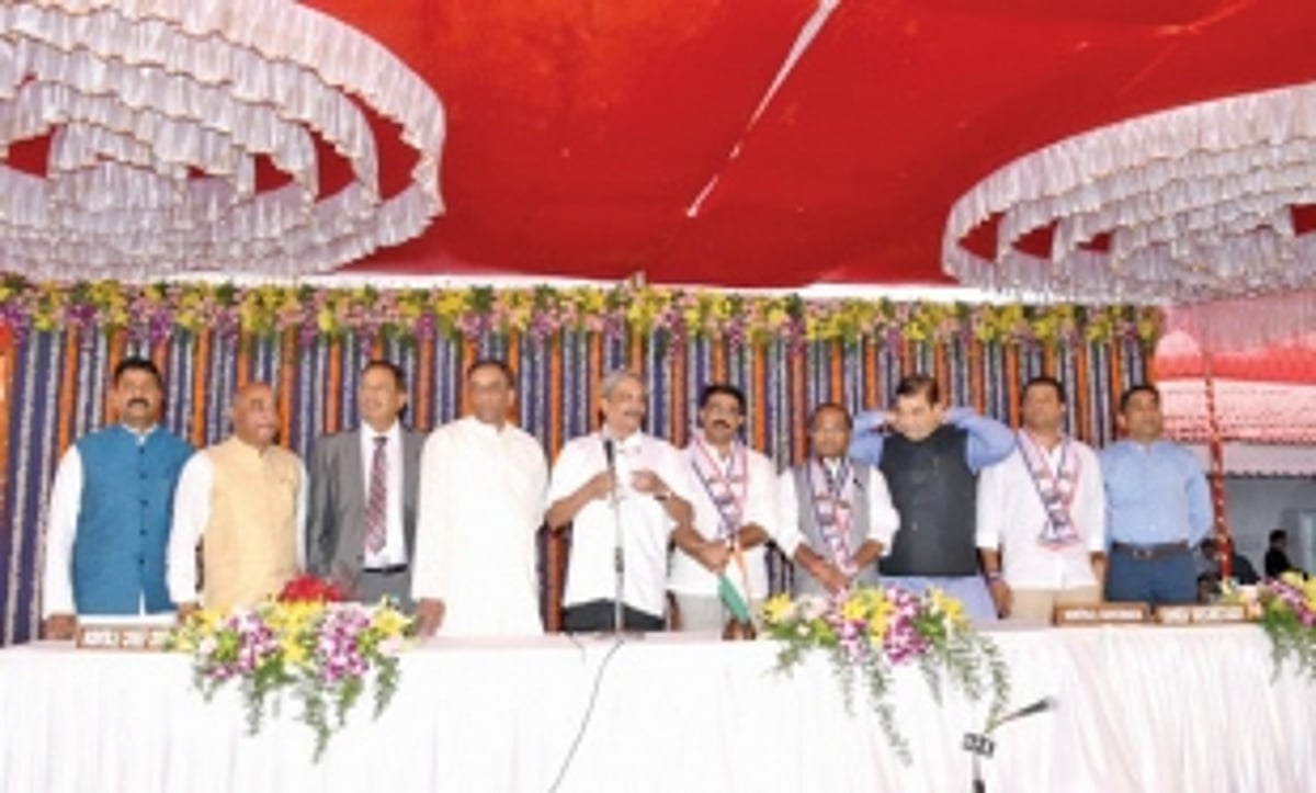 Friends & foes keep  each other on their toes