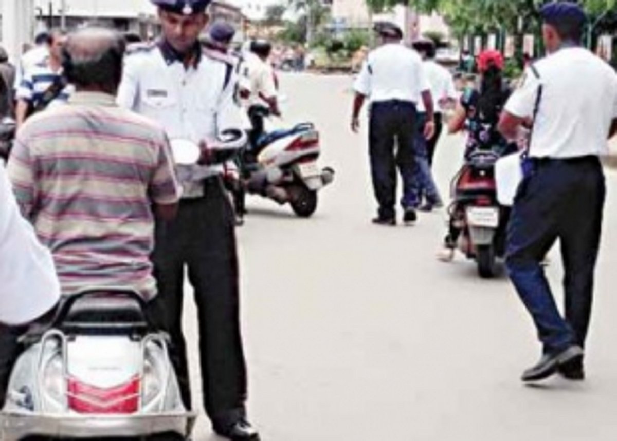 From now on, only officers of ASI rank and above to issue MV challans