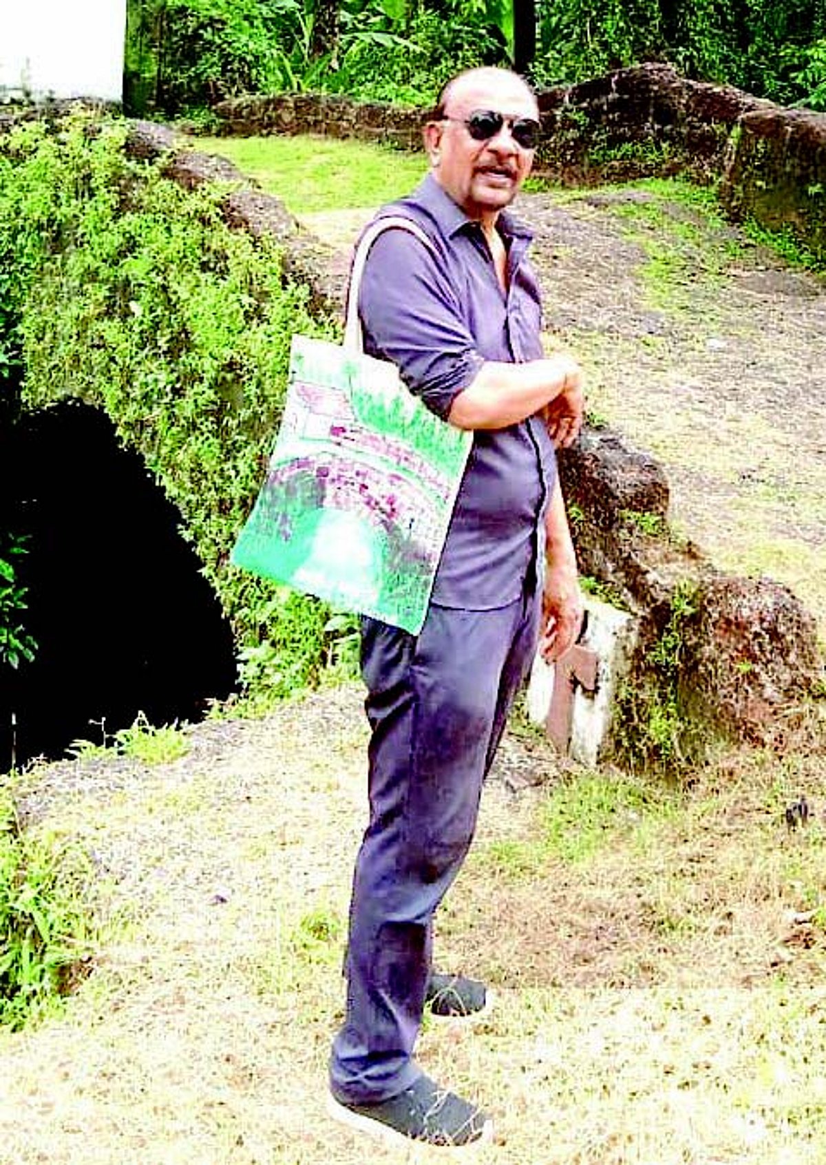 From retirement to renaissance: Irwin Antão’s artsy, eco-friendly canvas totes inspire change