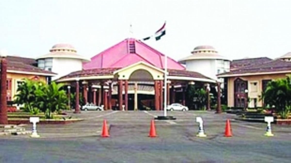 Full throttle into the last lap