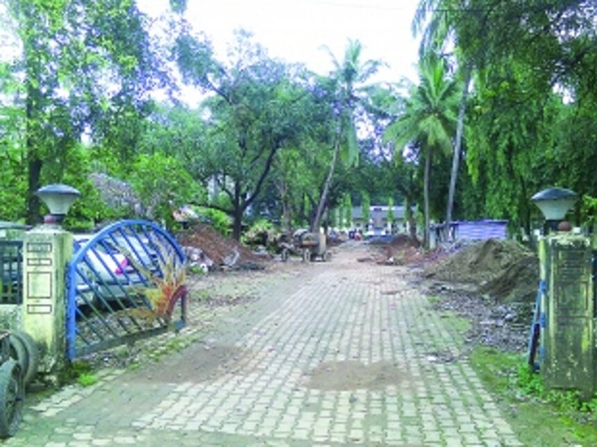 Furore over digging of Ponda Kranti Maidan 1 Furore over digging of Ponda Kranti Maidan