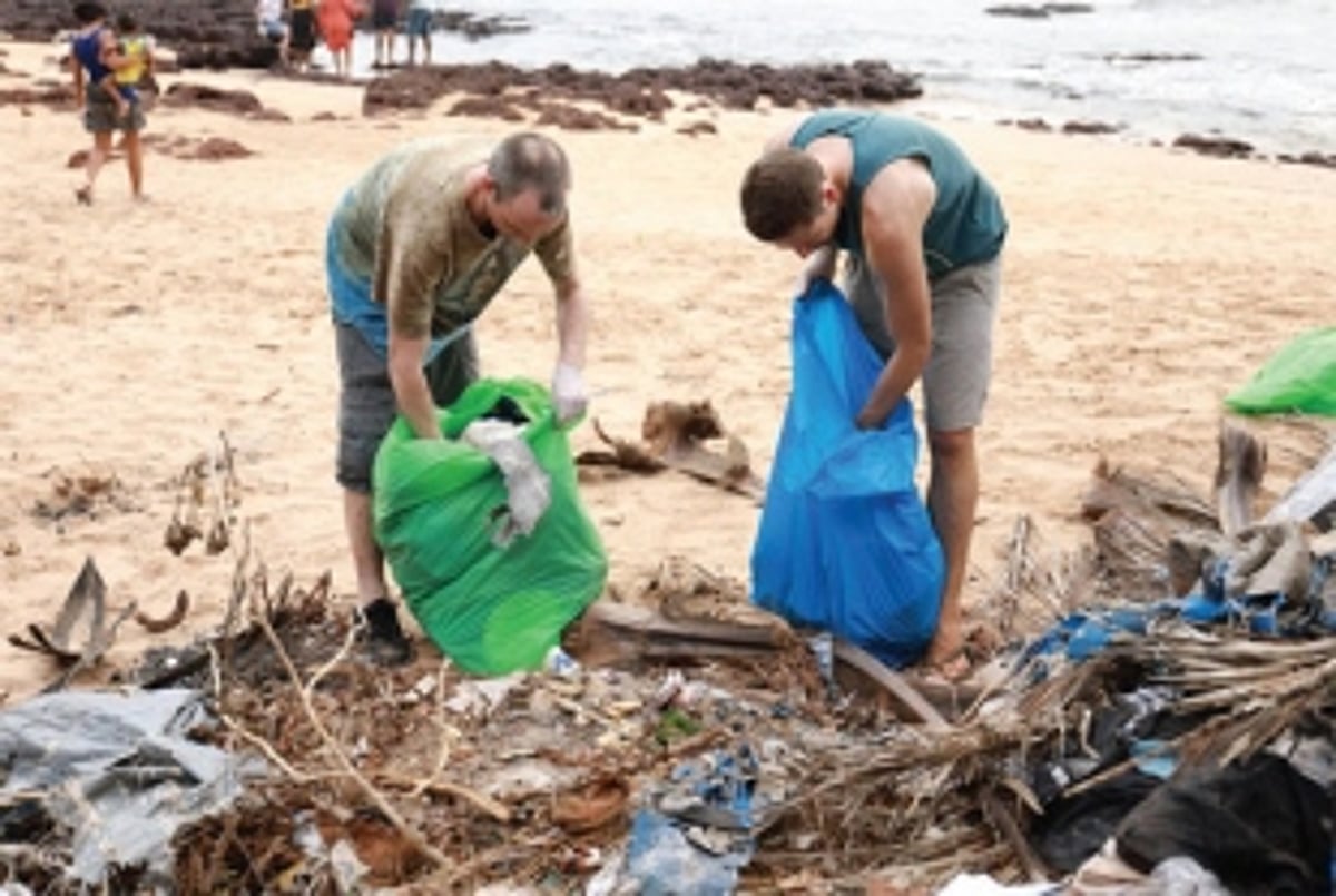 GARBAGE WARRIORS: SPOT, CLICK, CLEAN YOUR MESS WITH HERALD AND DRISHTI