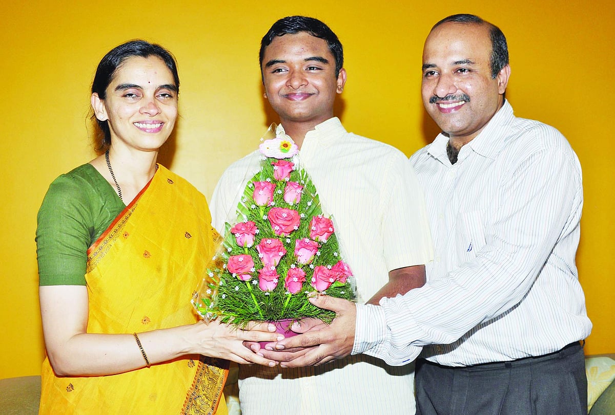 GBA activists with placards and flags outside the residence of the Chief Minister at Margao on Saturday morning.