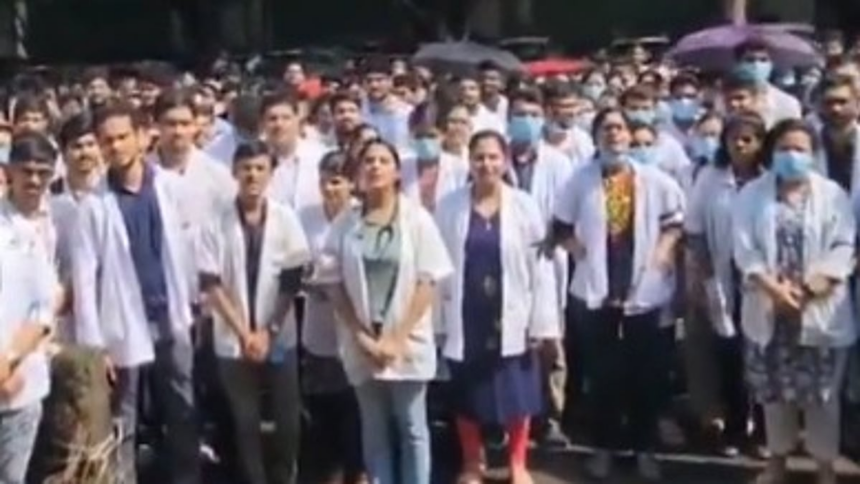 GMC Doctors Demand End to VIP Culture, Seek FIR Over Videography Incident 1 GMC Doctors Demand End to VIP Culture, Seek FIR Over Videography Incident