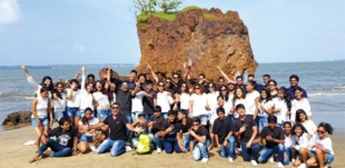 GOA SWAYS TO WEST COAST SWING
