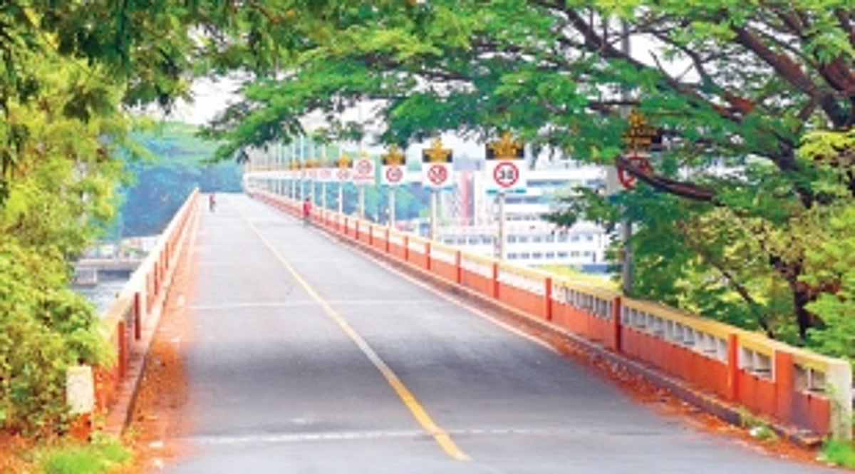 GOA’S BUSIEST ROADS, MARKETS DESERTED