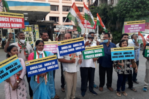 GPCC members protest fuel price hike in front of Ana Fonte Garden