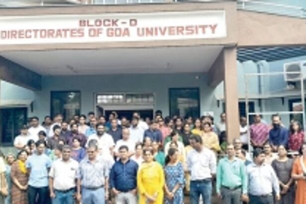 GU teachers, students hold protest; demand action against 3 students for flexing muscles