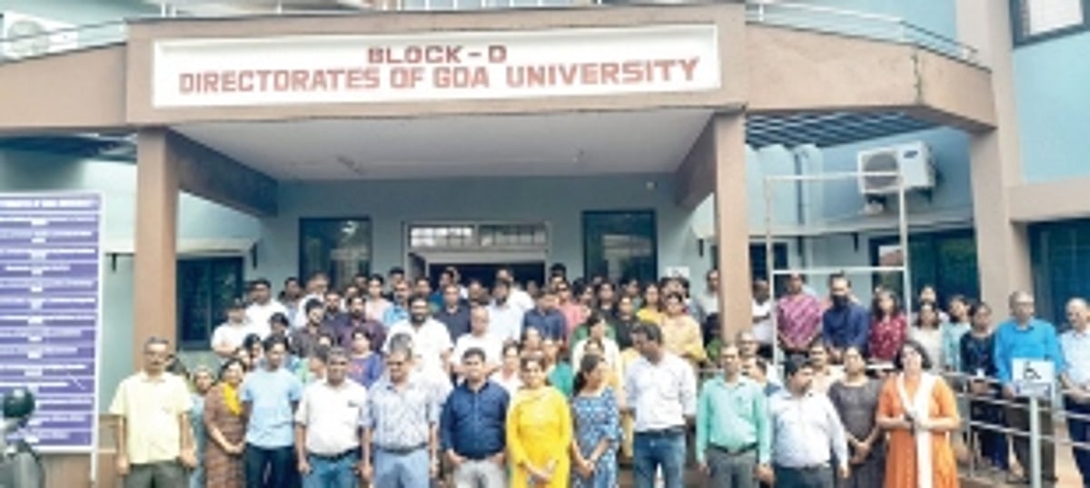GU teachers, students hold protest; demand action against 3 students for flexing muscles