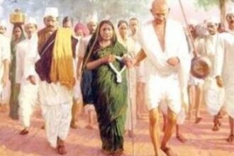 Gandhiji experimented with truth, not Machiavellian tactics