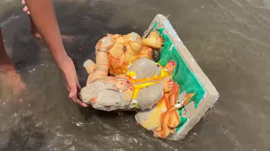 Ganesh idols made of Plaster of Paris washed ashore at Caranzalem beaches 1 Ganesh idols made of Plaster of Paris washed ashore at Caranzalem beaches