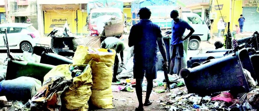 Garbage collection point without shed outside housing complexes 1 Garbage collection point without shed outside housing complexes