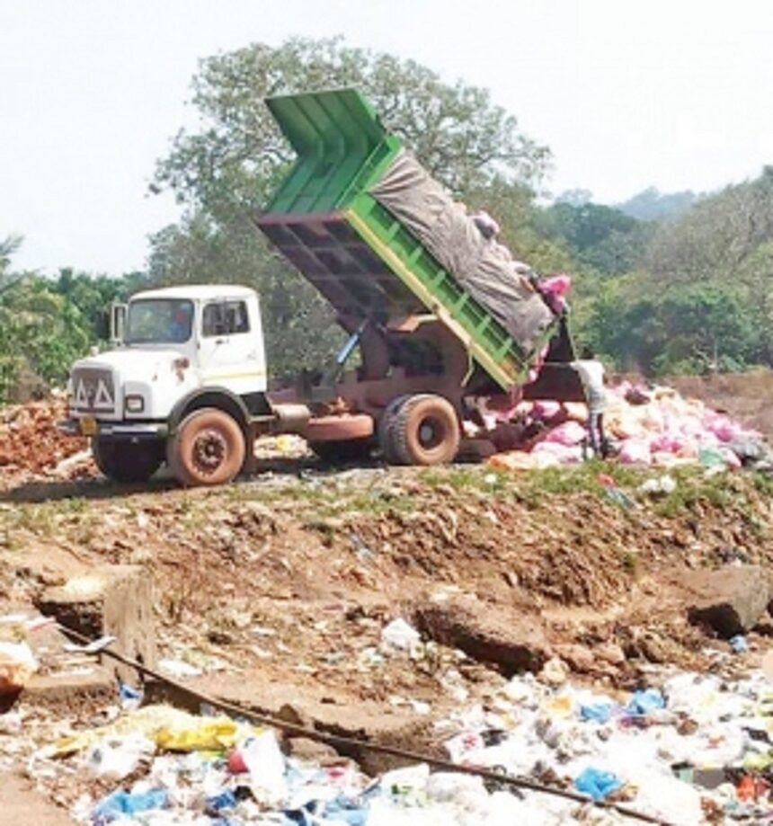 Garbage dumped at Sancoale, panchas file police complaint