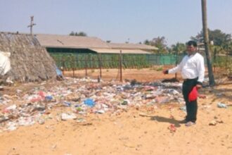 Garbage festers on Candolim beach