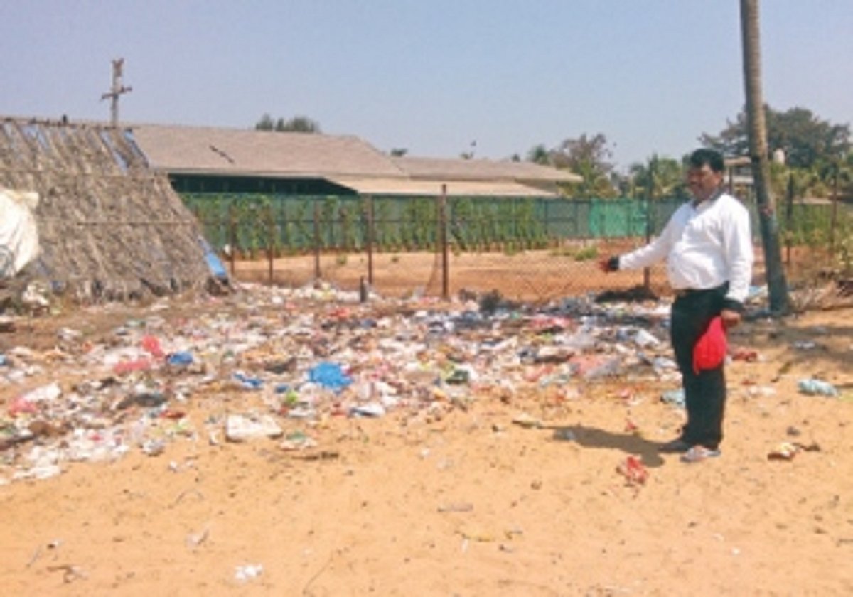 Garbage festers on Candolim beach