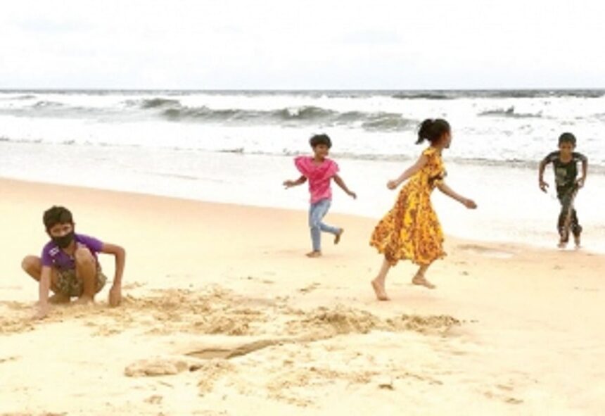 Garbage litters the southern beaches of Salcete on weekend