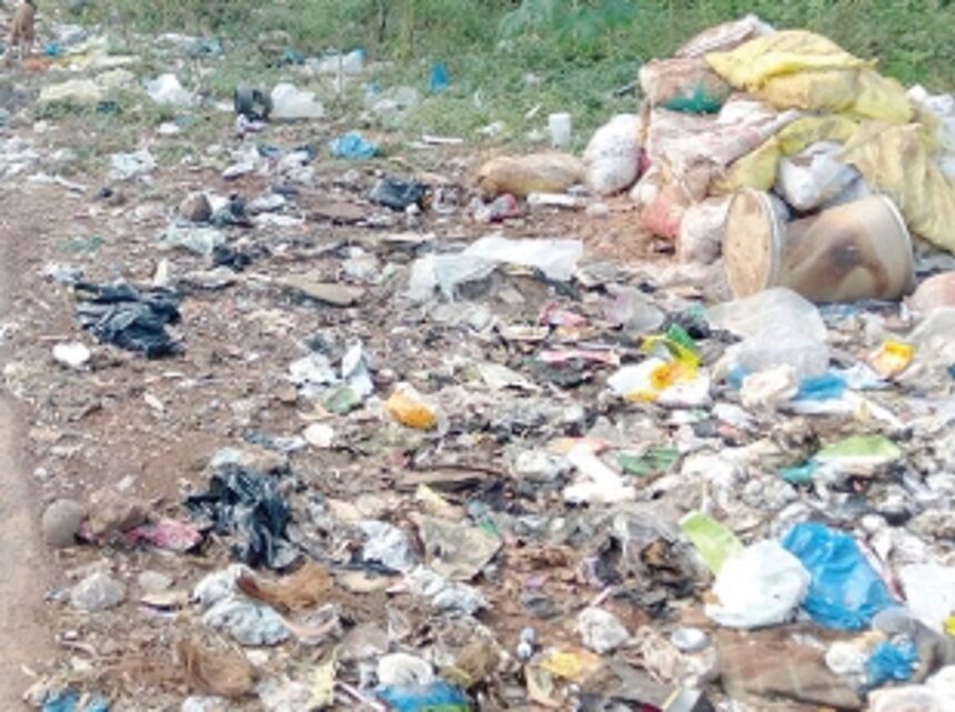 Garbage on roadside leading to KTC bus stand an eyesore