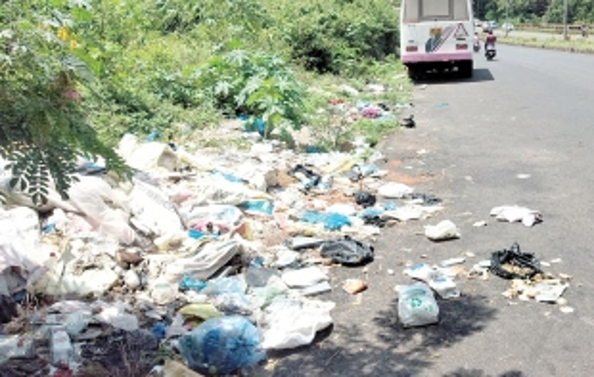 Garbage strewn along the highway