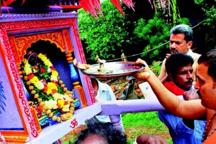 Garland of Doodh Peda as Offering
