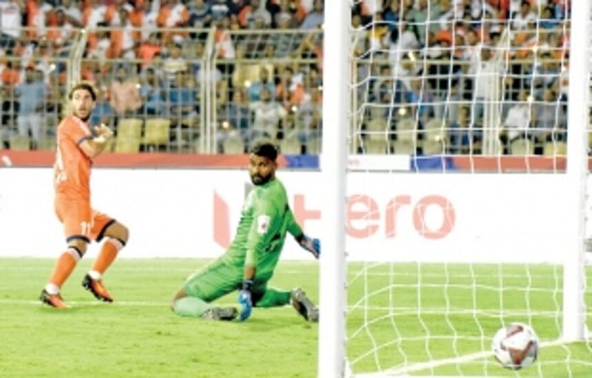 Gaurs maul The Islanders 1 Gaurs maul The Islanders