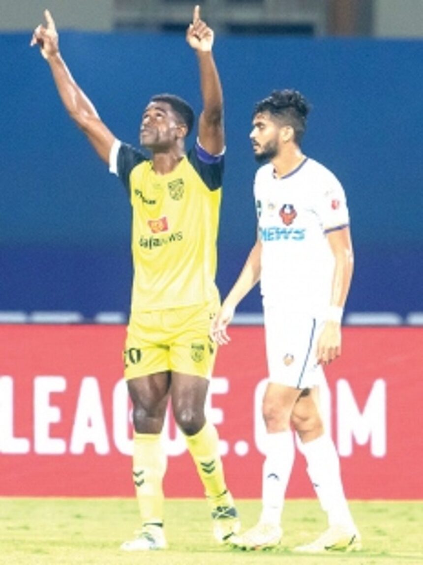 Gaurs suffer more misery against Nizams