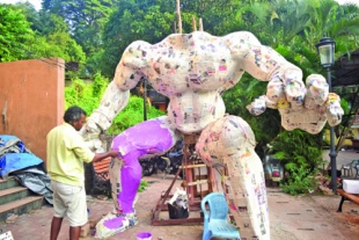 Getting set for Narak Chaturdashi