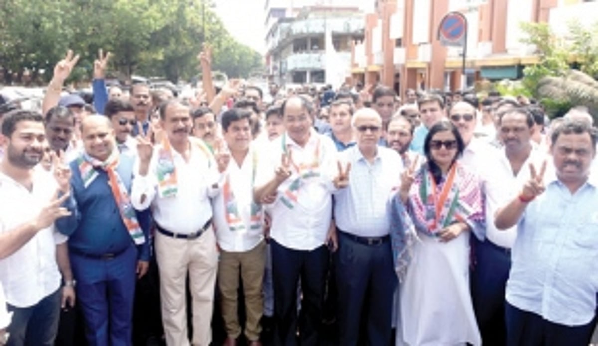 Girish files nomination, confident of victory