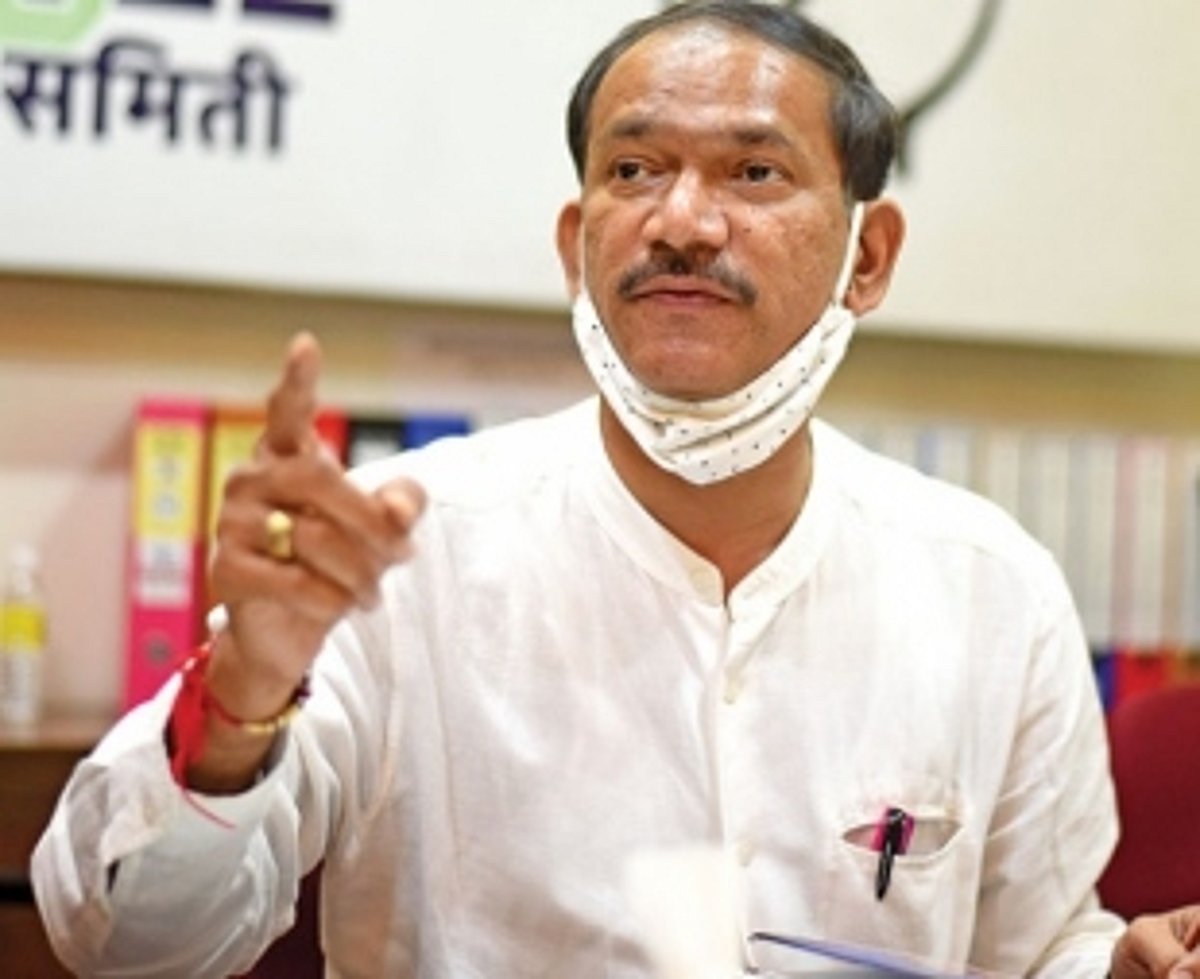 Girish not to respond to legal notice in political sex scandal saga