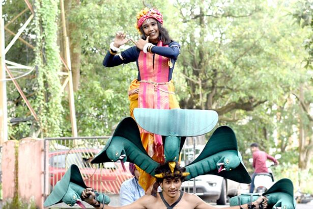 Giving an artistic touch to Janmashtami celebrations