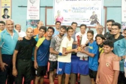 Gladiators emerge b­adminton league champions