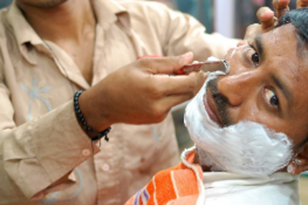 Goa Barbers’ Association asks govt  to find a solution to their woes
