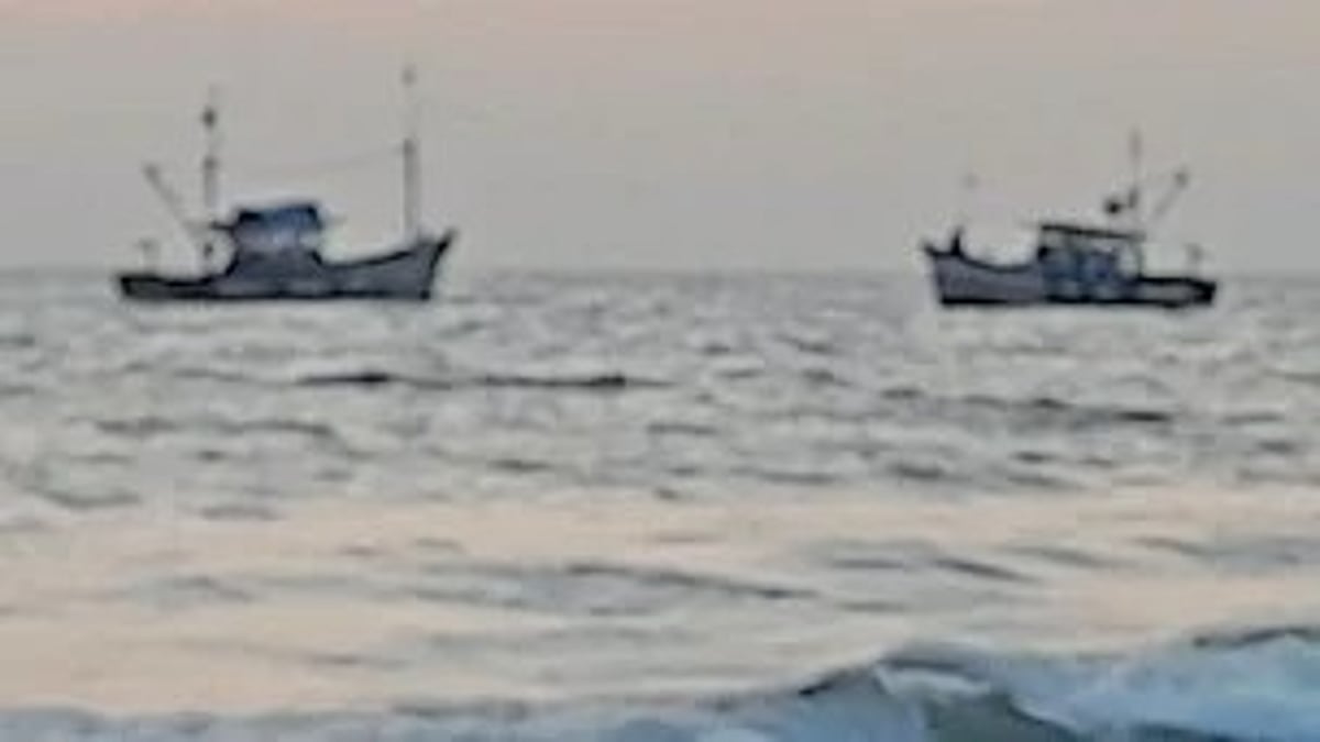Goa Coastal Police Opt for Only One Patrol Boat Despite HC Order, Fishers Allege Weak Enforcement of LED Fishing Ban