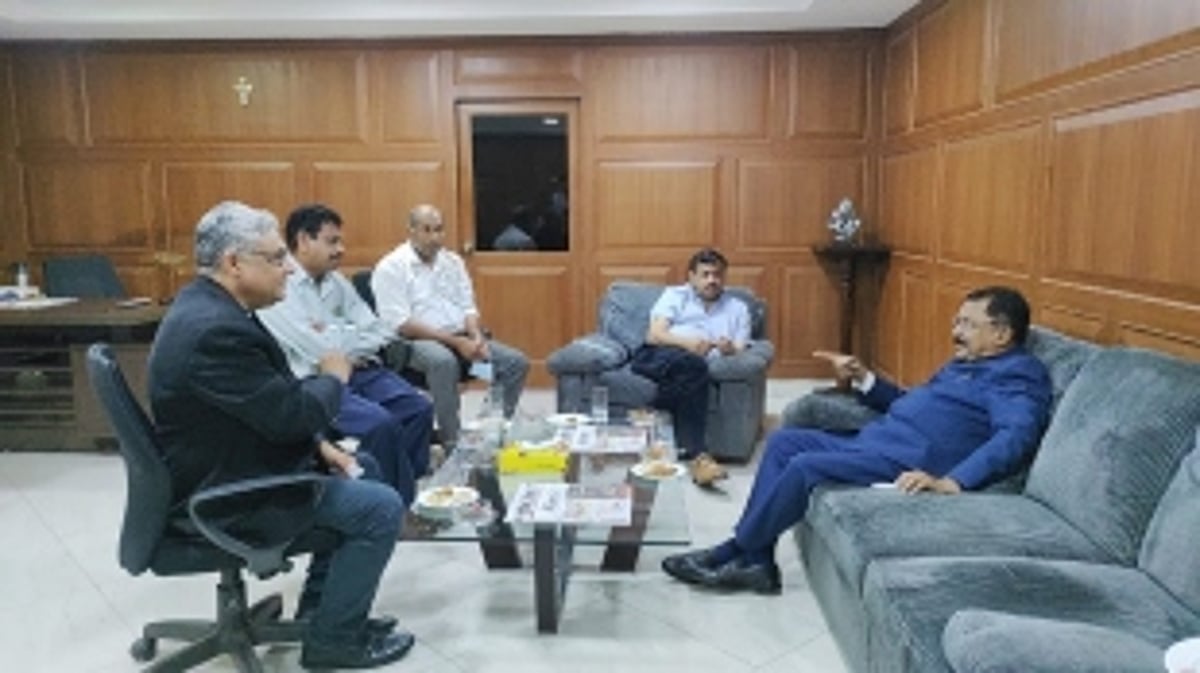 Goa Governor visits Herald head office at Verna; says Herald is teaching people the truth