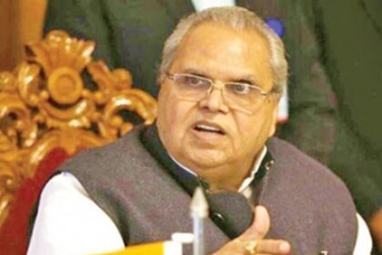 Goa Guv Satya Pal Malik has still not left the political akhara of Meerut