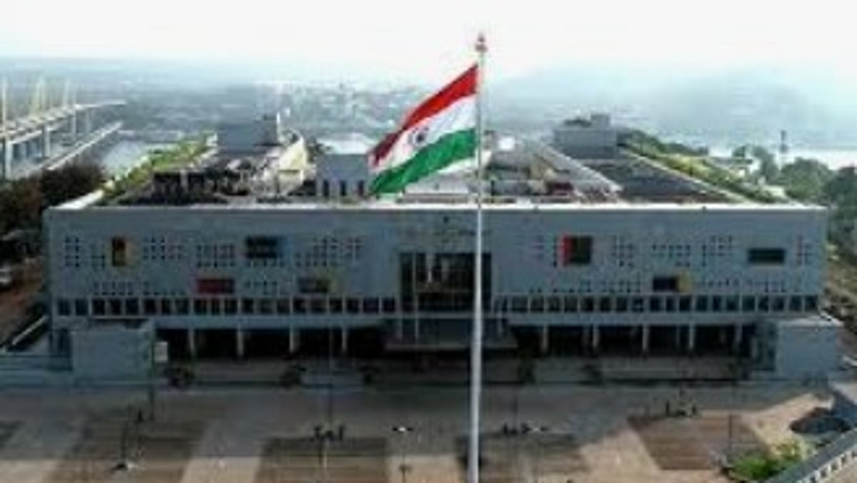 Goa High Court Denies Interim Relief to ISPs in Cable Removal Dispute with Electricity Department