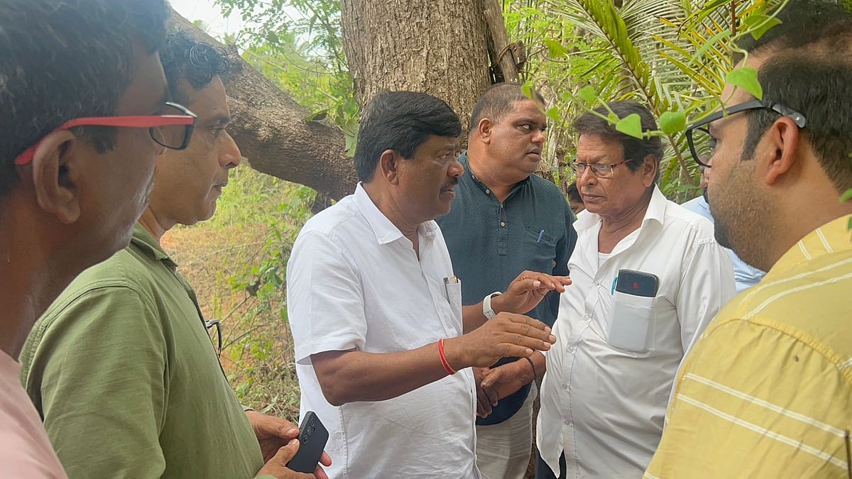 Goa MLA  Visits Falnem Amid Protests Over Zuari River Bandara Project