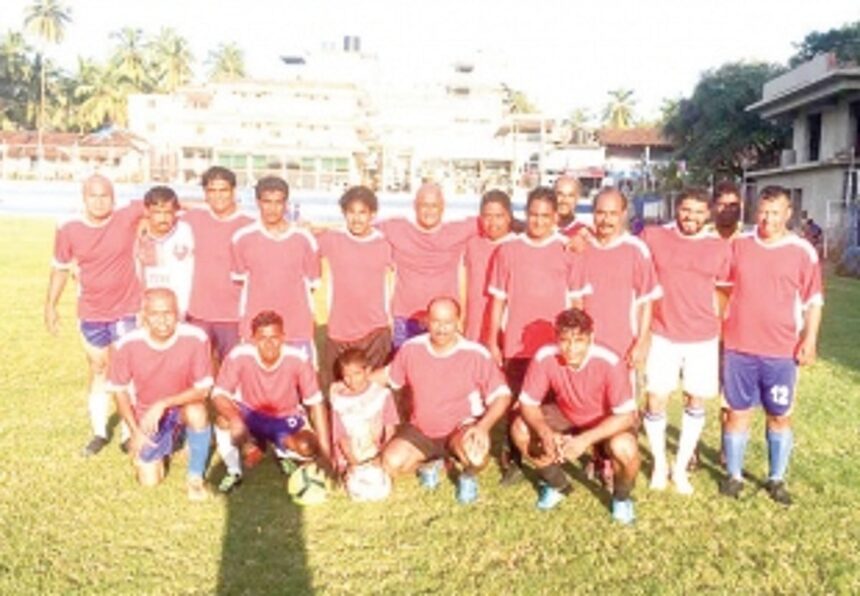 Goa University 1988 Batch down Stars of Candolim-Calangute 2-1 1 Goa University 1988 Batch down Stars of Candolim-Calangute 2-1