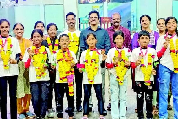 Goa bags 2 gold, 5 silver & 6 bronze at Yogasana C’ship