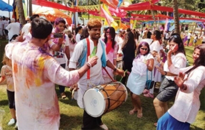 Goa goes colourful and says, “Rang Barse!” 1 Goa goes colourful and says, “Rang Barse!”