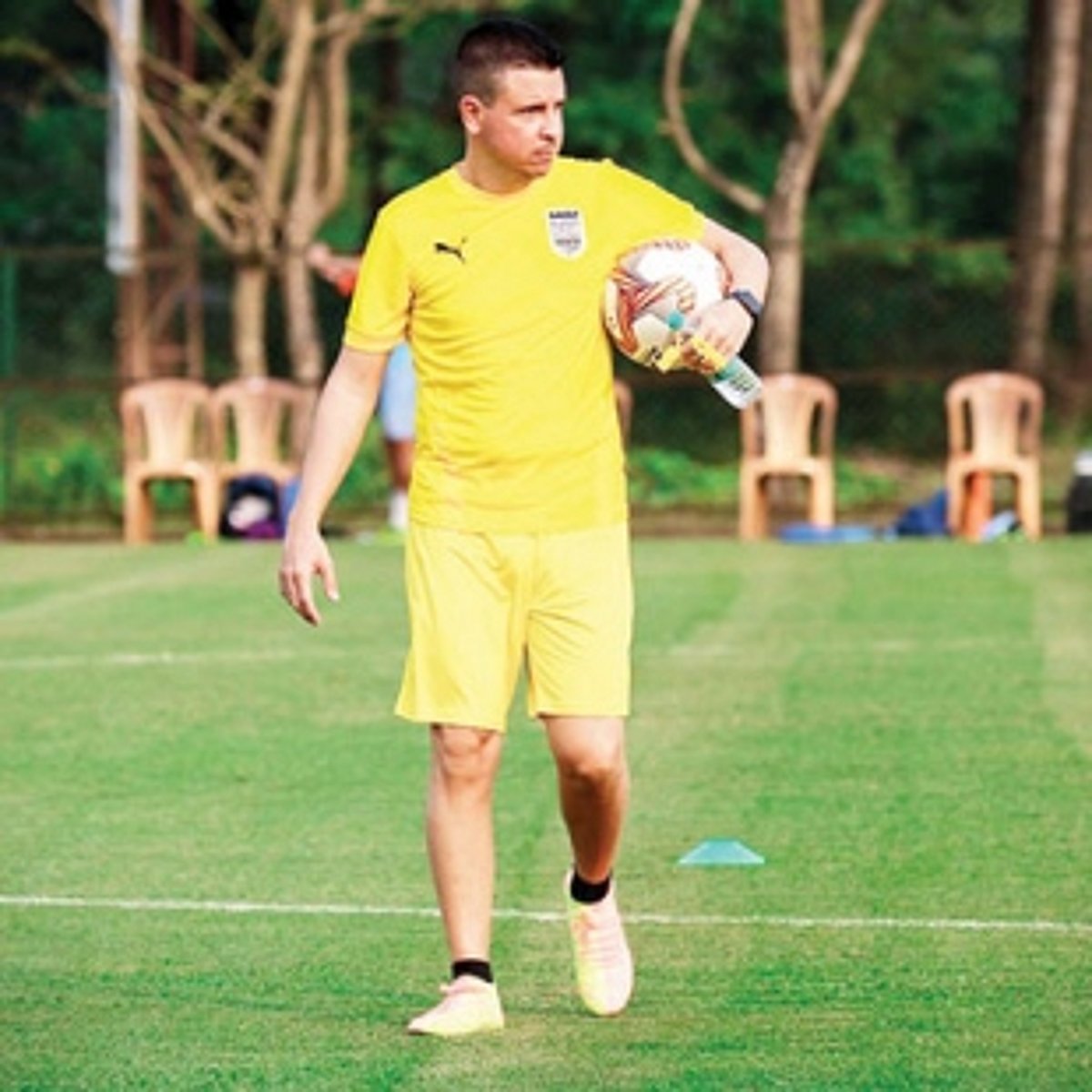 Goal is to win the competition: Lobera