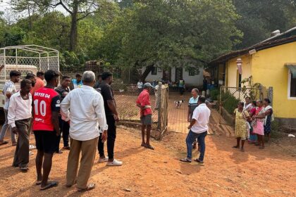 Goan Workers Protest at Timblo Agricultural Office Over Job Displacement by Migrants
