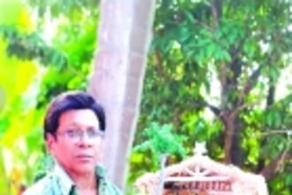 Goan artisan Jacinto Sequeira turns driftwood into magical Christmas cribs