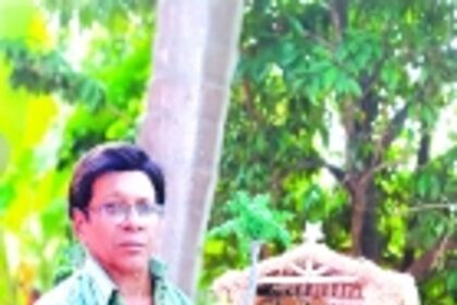 Goan artisan Jacinto Sequeira turns driftwood into magical Christmas cribs