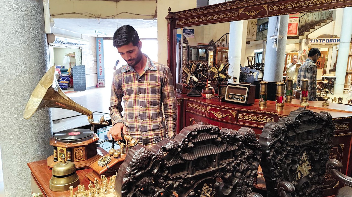 Goa's Antique Market Set to Open, Promising a Unique Shopping Experience