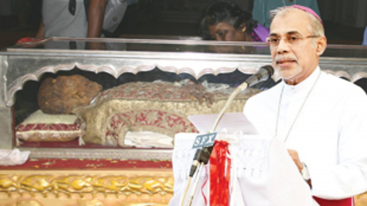 Goa's Archbishop Announces Exposition of St. Francis Xavier's Relics from Nov 21, 2024, to Jan 5, 2025, Inviting Spiritual Preparations and Pilgrimages