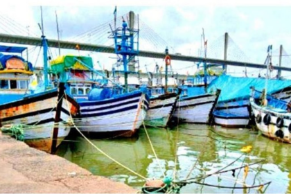 Goa’s Fishing Season Off to Slow Start as Labour Shortage and Rough Seas Keep Boats Docked