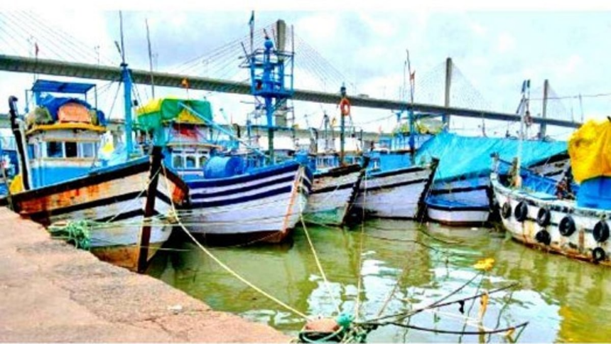 Goa’s Fishing Season Off to Slow Start as Labour Shortage and Rough Seas Keep Boats Docked 1 Goa’s Fishing Season Off to Slow Start as Labour Shortage and Rough Seas Keep Boats Docked