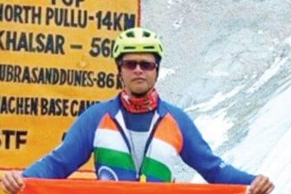 Goa’s Flavian scales Khardungla Pass